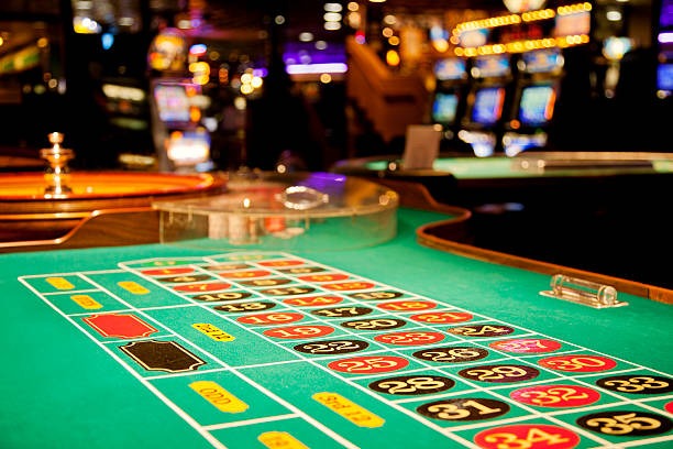 taptap4d platform interface showing football and casino offerings